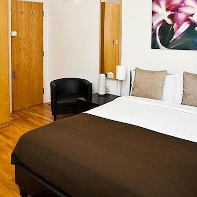 Hyde Park Executive Apartahotel 4*